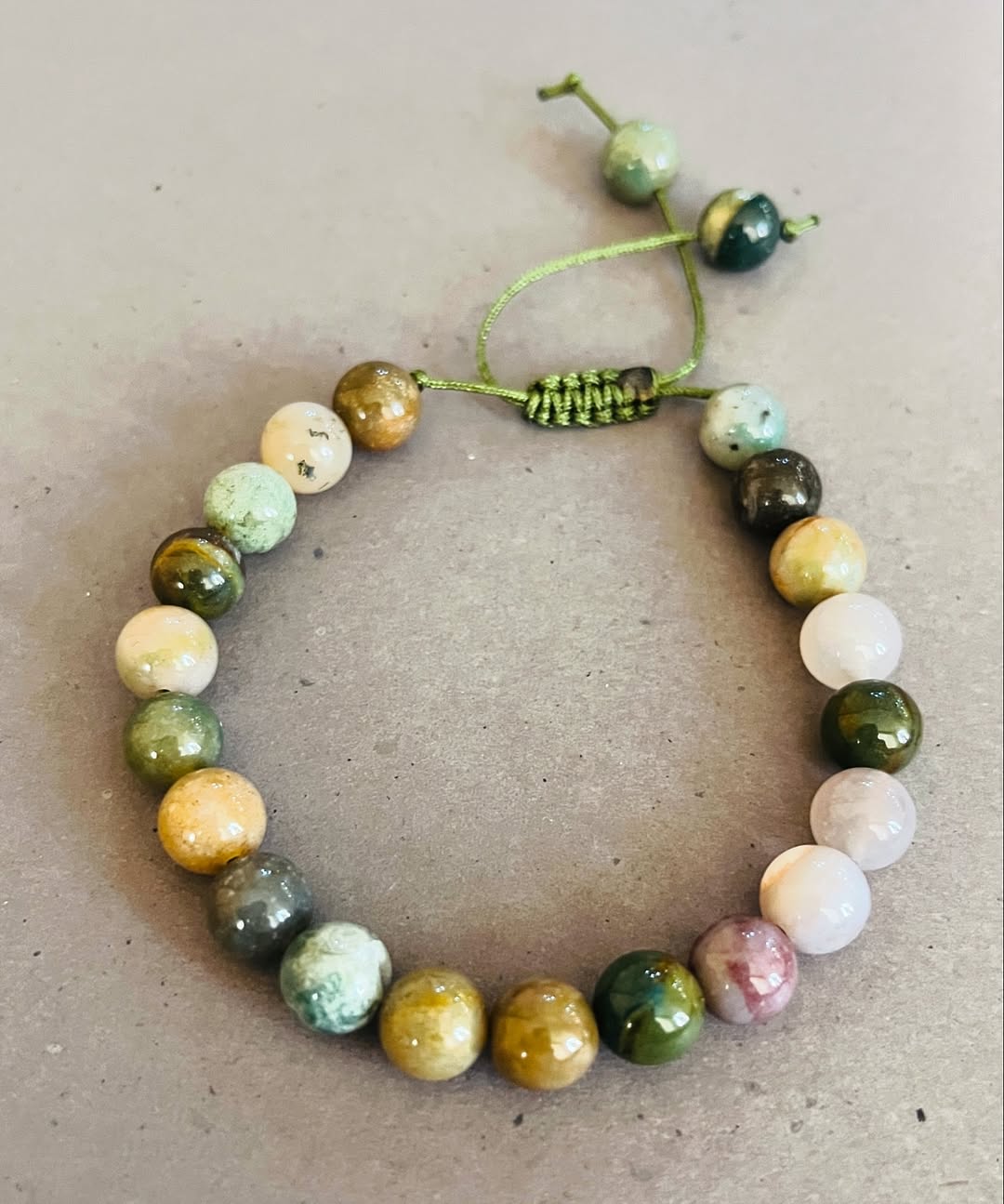 دستبند سنگ عقیق خزه ای سایز ۸میل